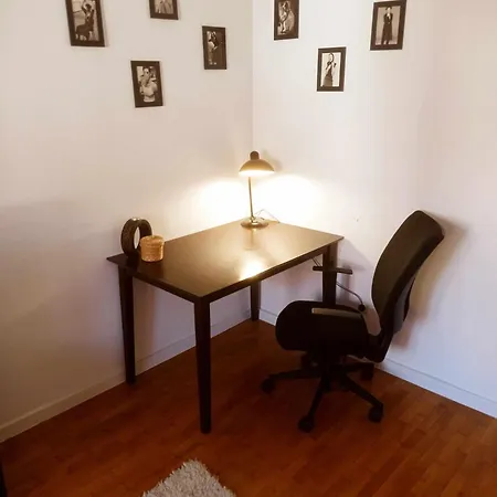 Apartament Lovely 1 Bdr In Center