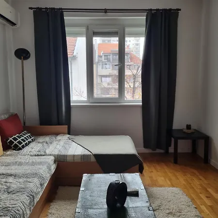 Apartament Lovely 1 Bdr In Center