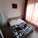 Appartamento Lovely 1 Bdr In Center