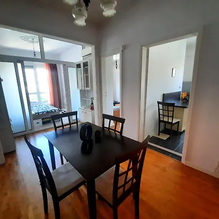 아파트 Lovely 1 Bdr In Center 소피아