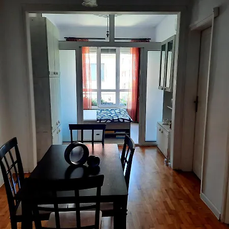 아파트 Lovely 1 Bdr In Center 소피아