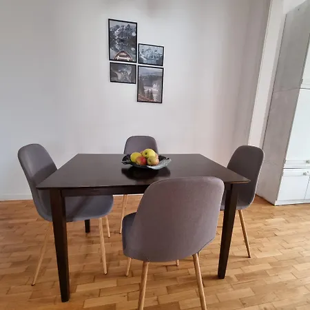 Lovely 1 Bdr In Center