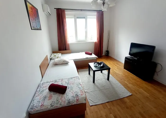 Lovely 1 Bdr In Center