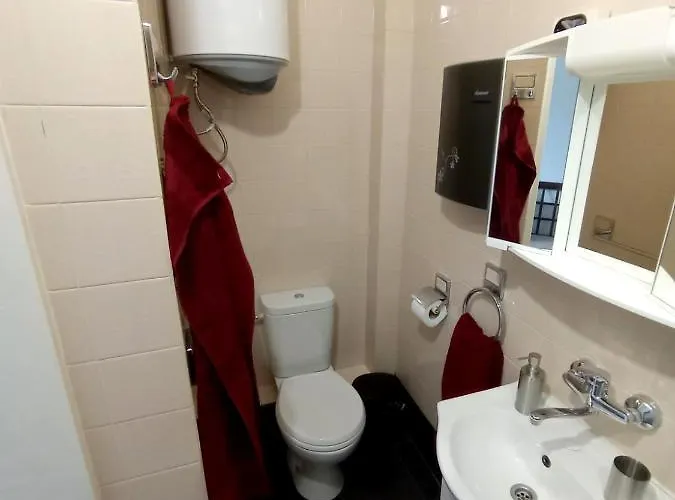 Lovely 1 Bdr In Center Lejlighed *