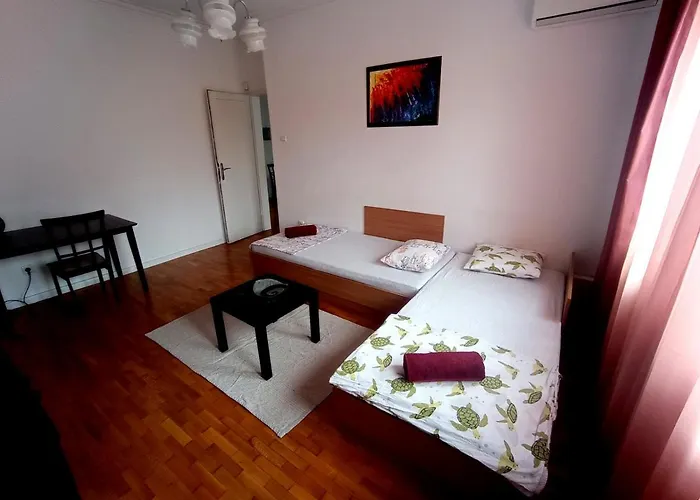 Lovely 1 Bdr In Center