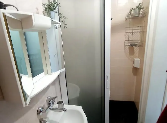 Lovely 1 Bdr In Center